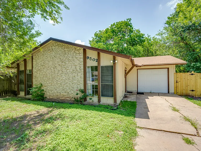 9502 N Creek Dr — Photo 3