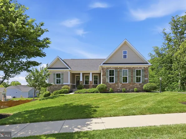 26867 Barnsley Pl, Chantilly, VA 20152
