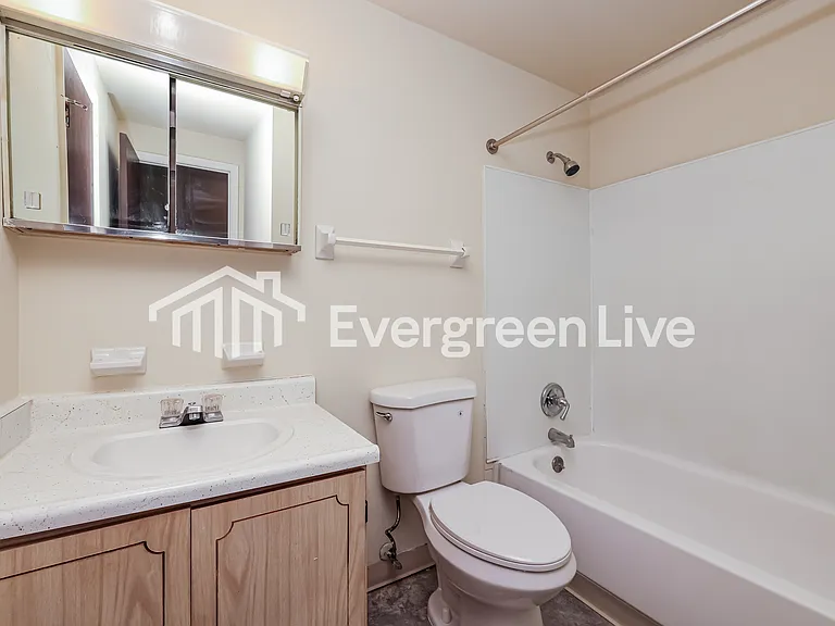 8213 Mount Carmel St — Photo 10