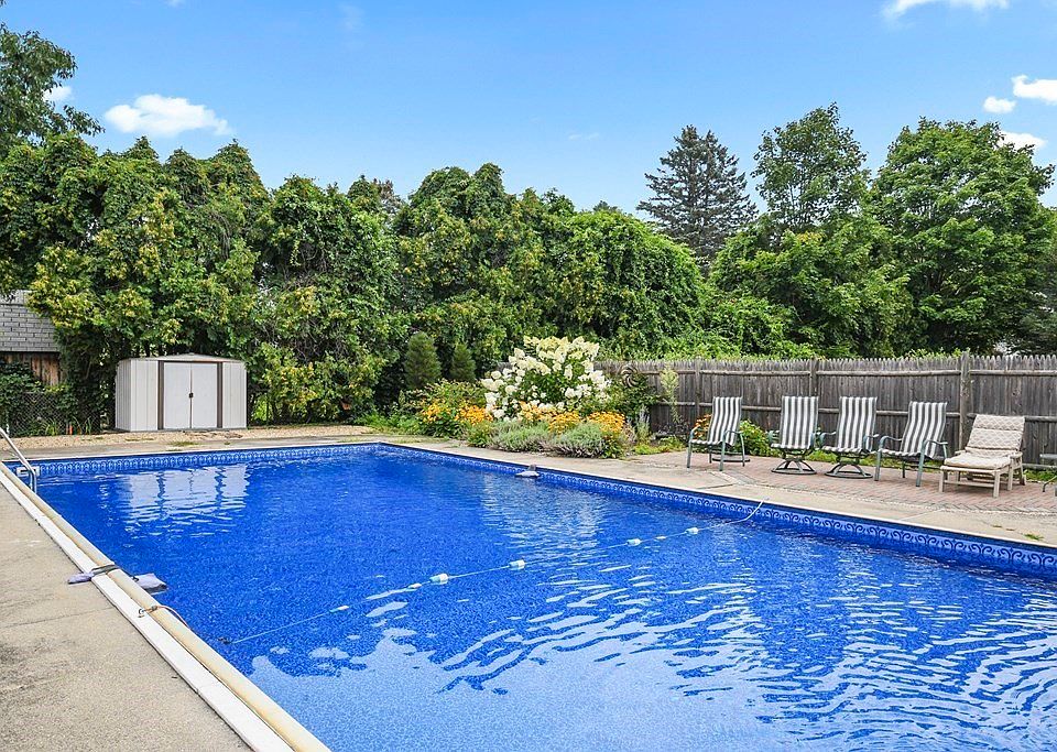 118 White St, Lunenburg, MA 01462 Zillow