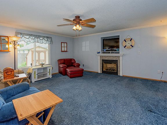 3rd image of 9206 NE 92nd St