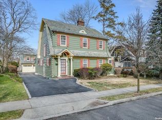 91 Nassau Ave, Manhasset, NY 11030