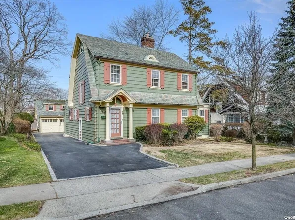 91 Nassau Avenue, Manhasset, NY 11030
