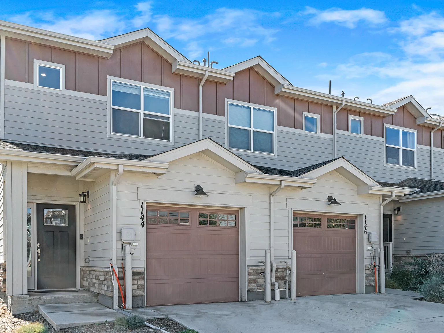 1144 Oak Cir — Photo 4