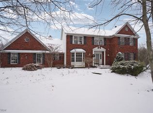 2871 Camelot Ct, Wickliffe, OH 44092