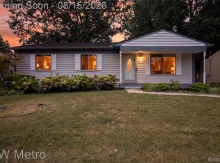 33693 Glen St, Westland, MI 48186