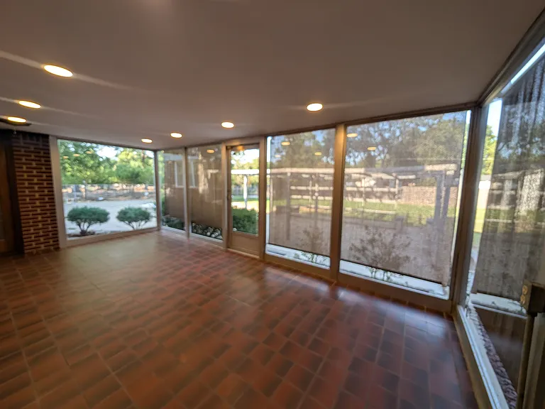 2250 S Hillside St — Photo 11