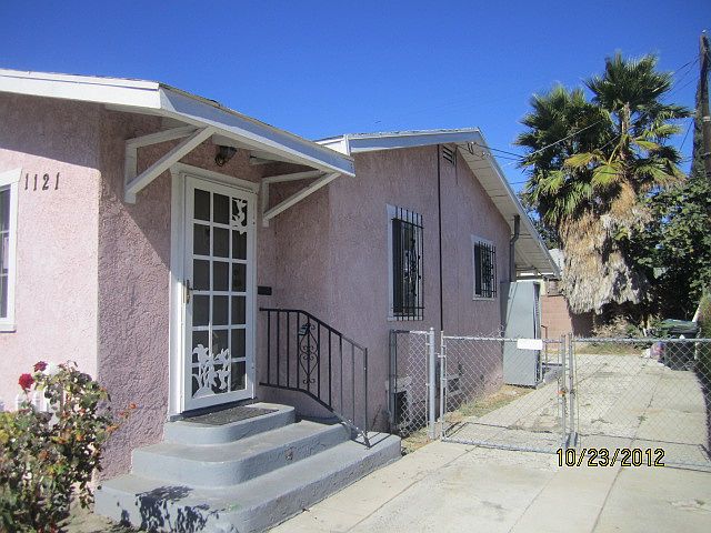 2nd image of 1121 E 103rd Pl
