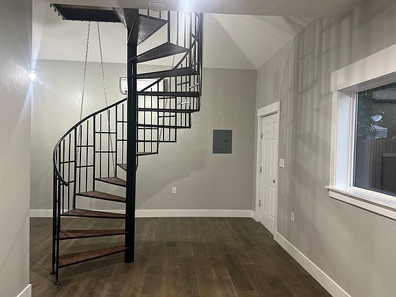 5th image of 1421 S Edison St #B