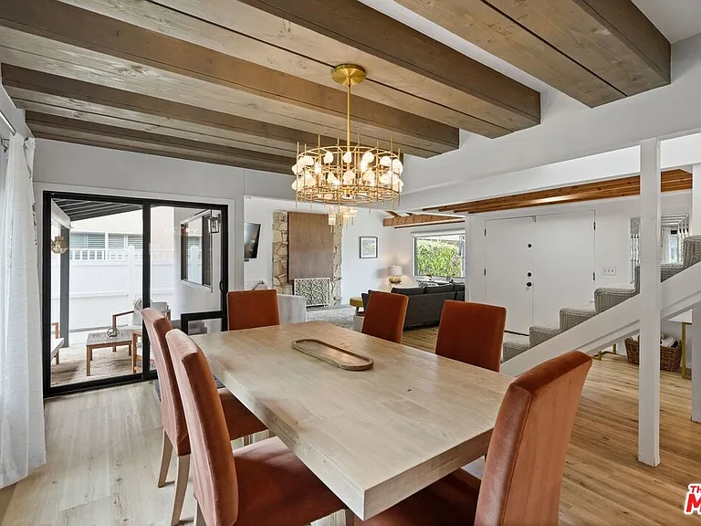 6558 Lasaine Ave — Photo 13