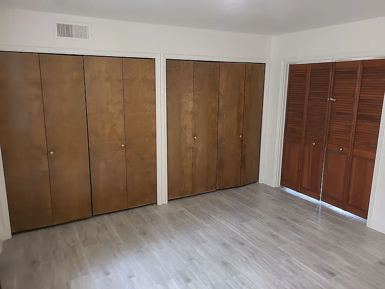 552 N Emerson St — Photo 6