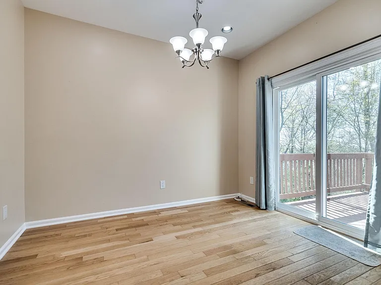 6412 Warren Point Ct — Photo 6