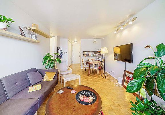 2nd image of 200 E 89th St APT 16D