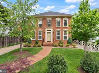 1715 N Edgewood St, Arlington, VA 22201