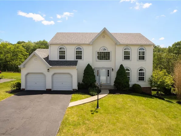 821 Kingston Dr, Mc Donald, PA 15057