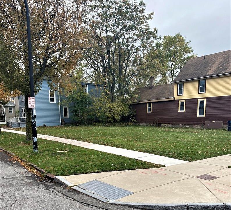 2nd image of 329 Rhode Island St