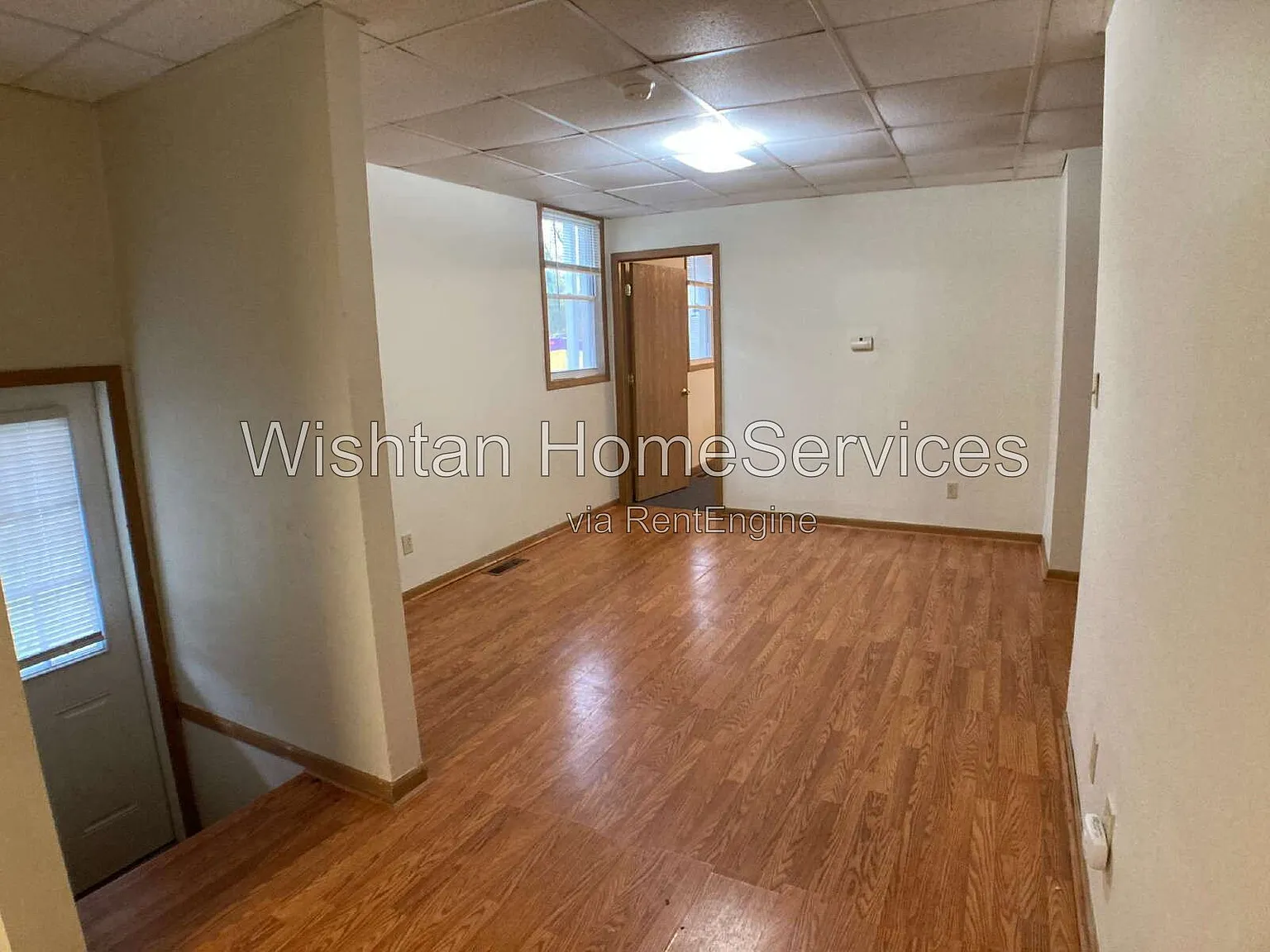3 bed, 1.0 bath, $850 — Photo 2