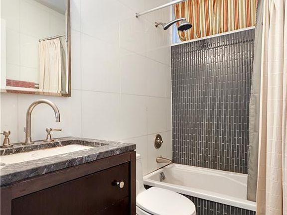 3rd image of 211 E 46th St #18C