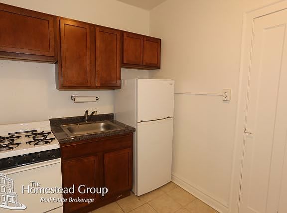 2nd image of 4829 N Damen Ave #Third09