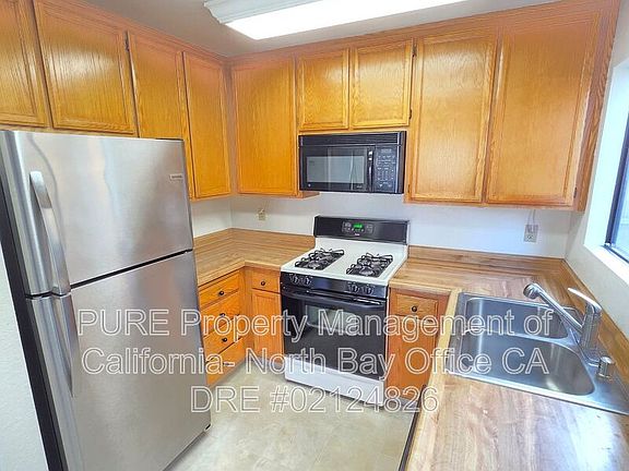 4th image of 183 Park Place Dr