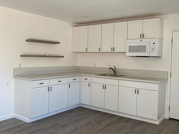2nd image of 454 Mandarin Ave