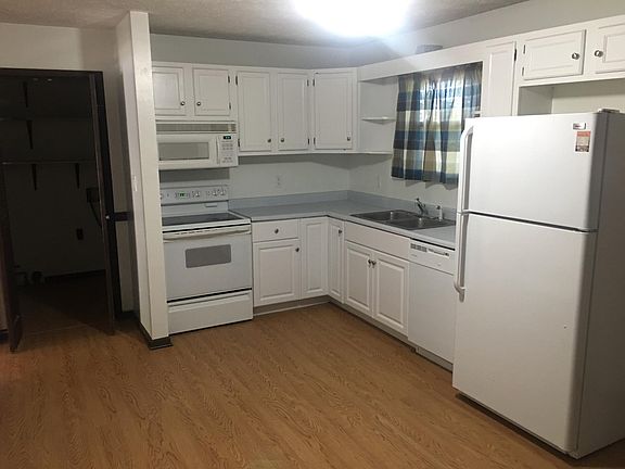 3rd image of 3308 Eastbrooke Ct