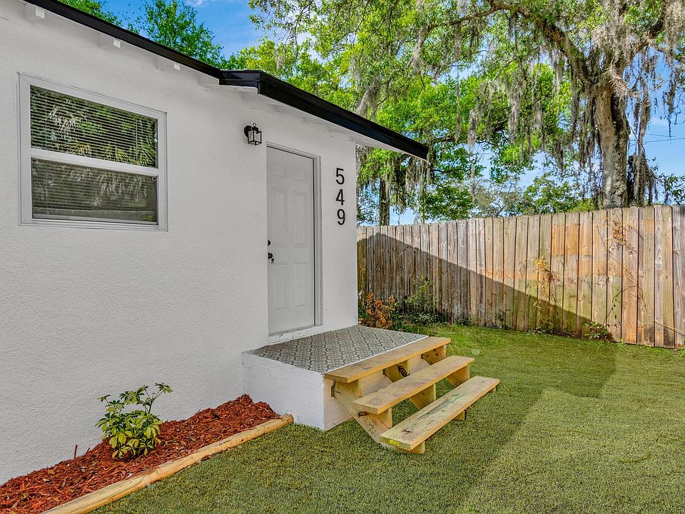 1st image of 549 Woodlawn St #2
