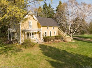 7350 Oak Hill Rd, Clarkston, MI 48348