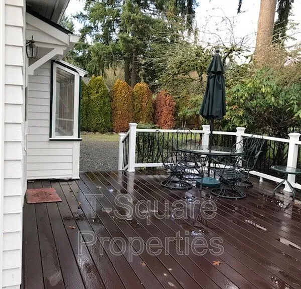 9056 Avondale Rd NE — Photo 23