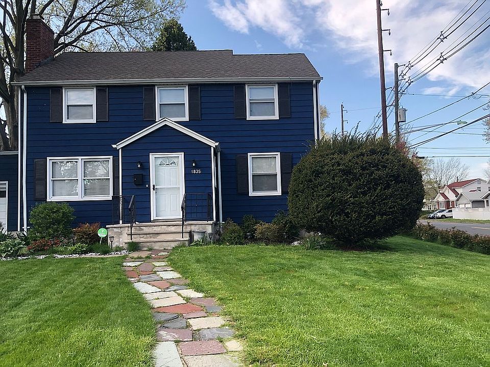2nd image of 1835 Portsmouth Way