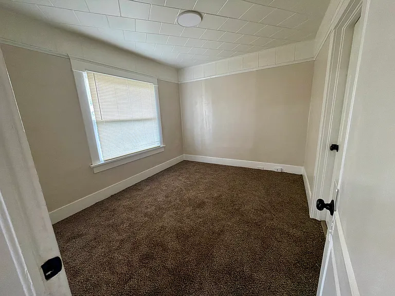 204 Belle Ave — Photo 4