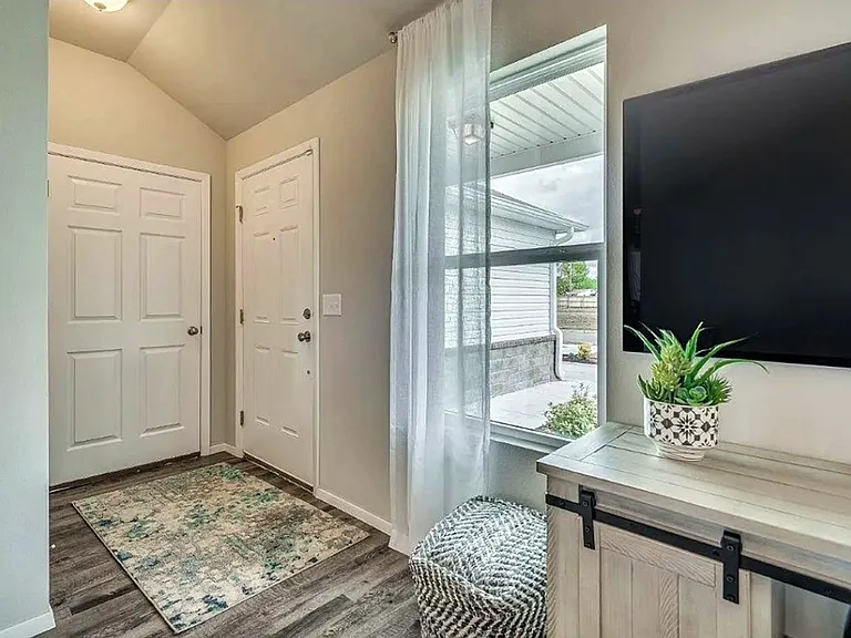 16433 S 85th East Ave — Photo 3
