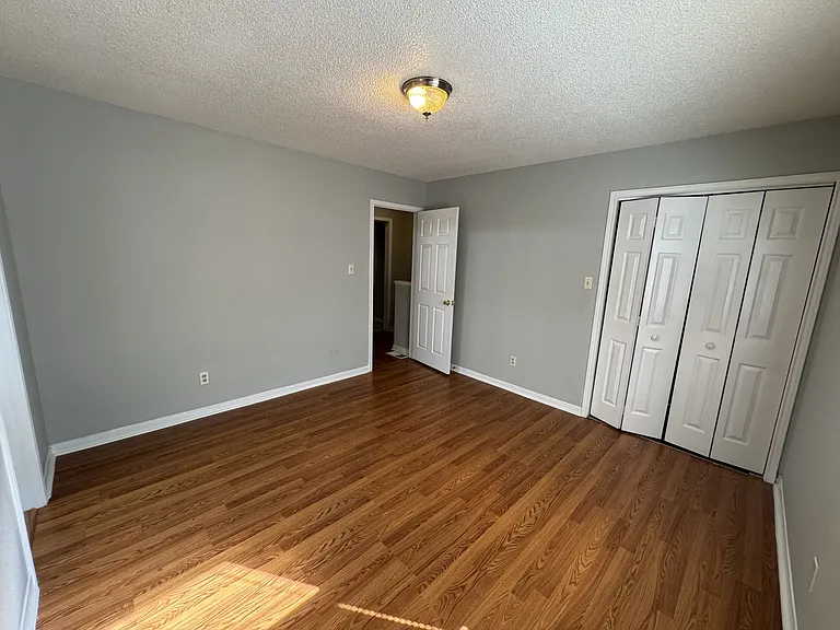 397 Oakland Rd — Photo 18