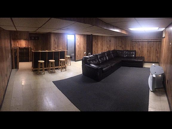 2nd image of 15 Fairelm Ln #Lwr