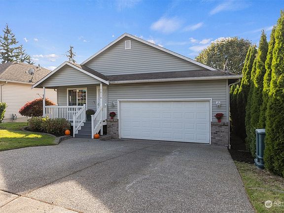 2nd image of 6018 76th Avenue NE