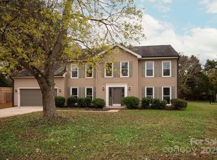 10237 Fairway Ridge Rd, Charlotte, NC 28277
