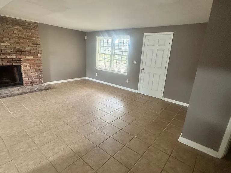10118 Griff Dr #ENTIRE HOU — Photo 11