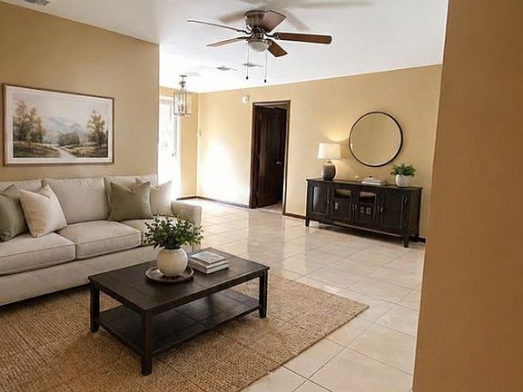 2nd image of 5565 Telipa Dr