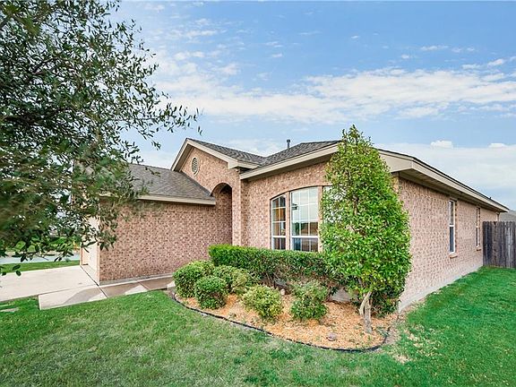 3rd image of 265 Creekside Dr