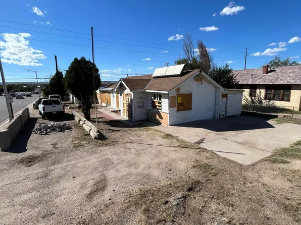 1317 Edith Blvd SE, Albuquerque, NM 87102