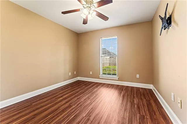 3 bed, 2.0 bath, 1650 sqft, $2,000 — Photo 4