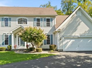 6 Finewood Trl, Fairport, NY 14450
