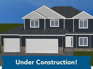 2695 Golden Ln S, Fargo, ND