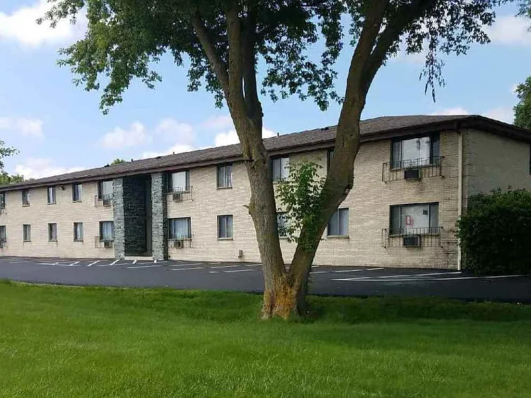 Heritage Apartments — Photo 25