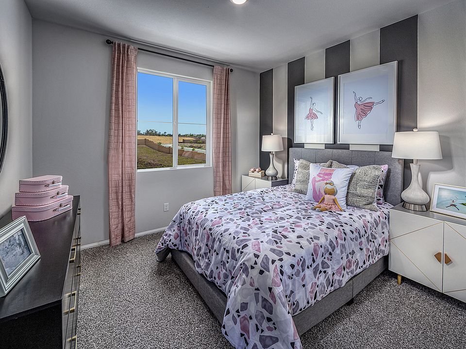 Highland - Residence 1 - Bedroom 2