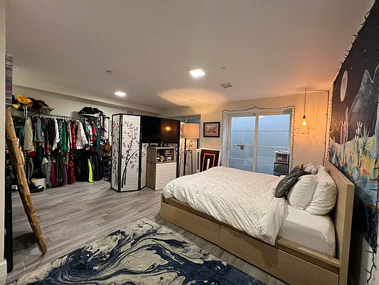 Rented by Rumah Realty Inc | media 36