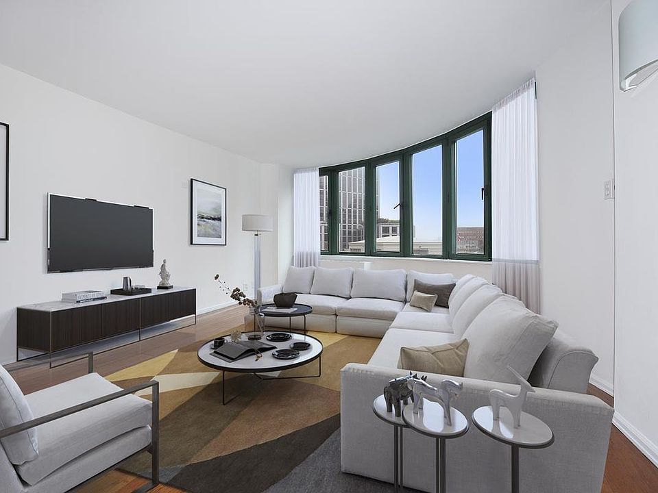 1st image of 275 Greenwich St APT 6L