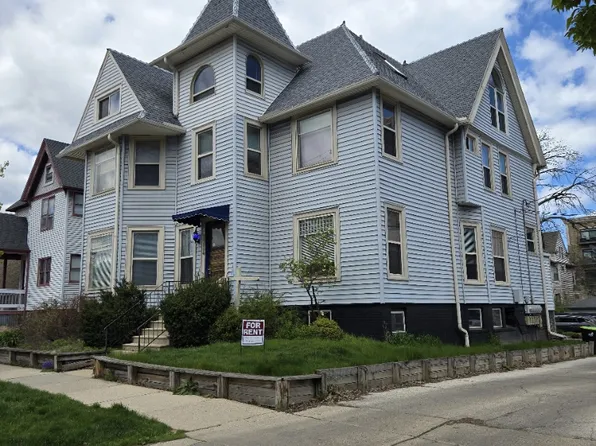 1714 E Irving Pl APT 1, Milwaukee, WI 53202