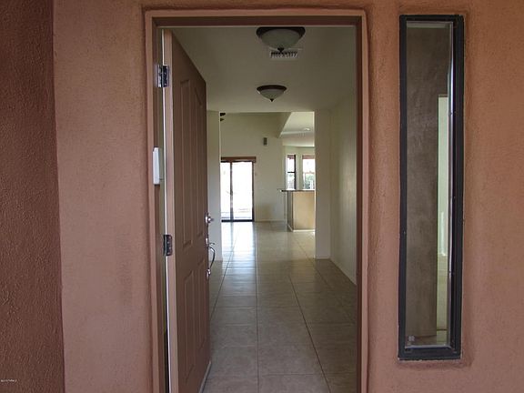 3rd image of 39609 S Horse Run Dr
