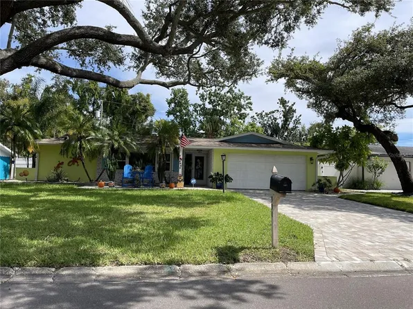 990 LEXINGTON DR, DUNEDIN, FL 34698